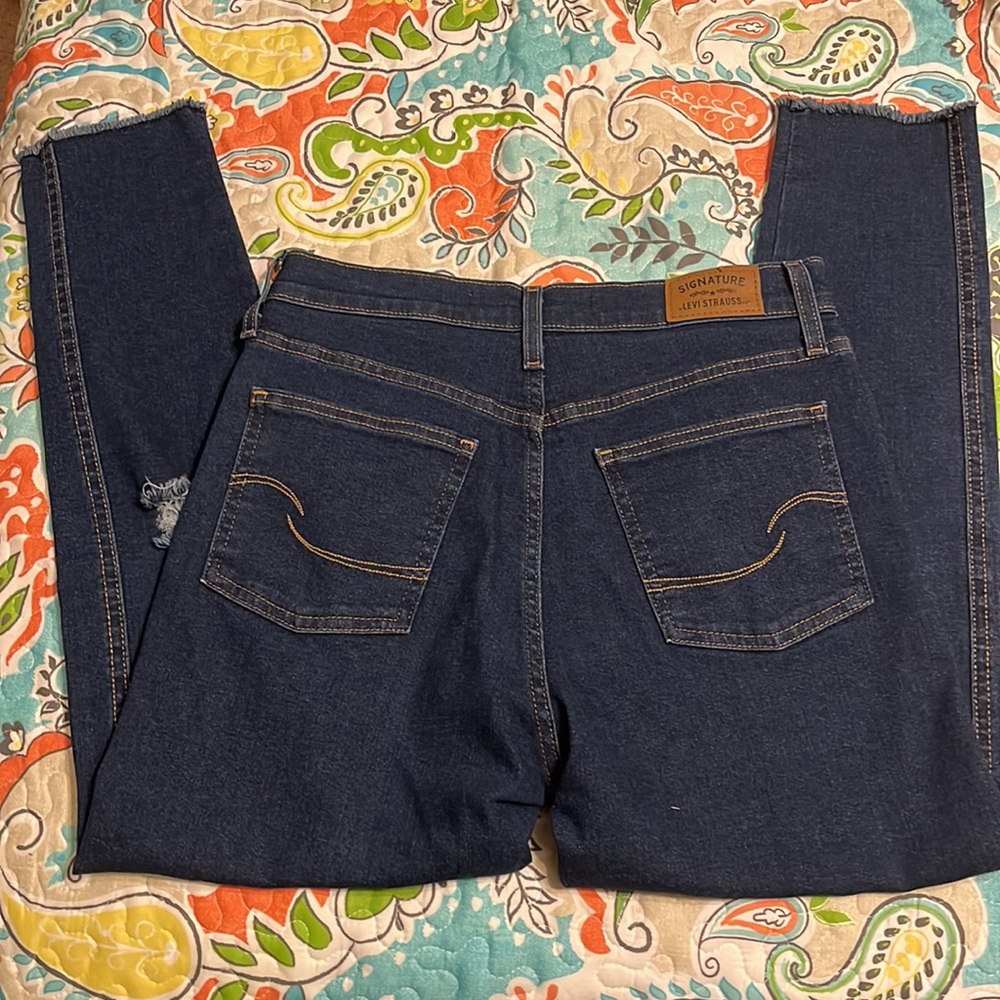 Levi’s distressed ragged hem high rise skinny jeans size 6 - Picture 2 of 6